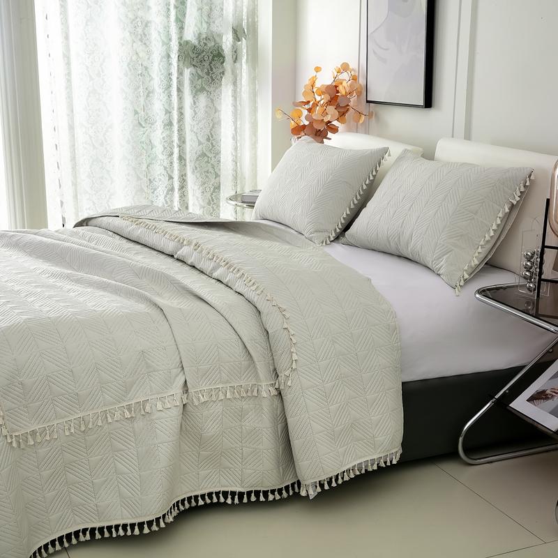 2025New Ultrasonic Solid Color Brushed Fabric Bed Cover Tassel Checkerboard