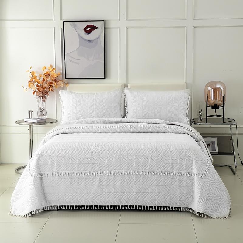 2025New Ultrasonic Solid Color Brushed Fabric Bed Cover Tassel Checkerboard