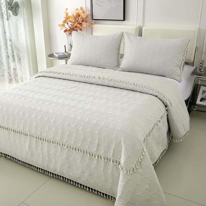 2025New Ultrasonic Solid Color Brushed Fabric Bed Cover Tassel Checkerboard